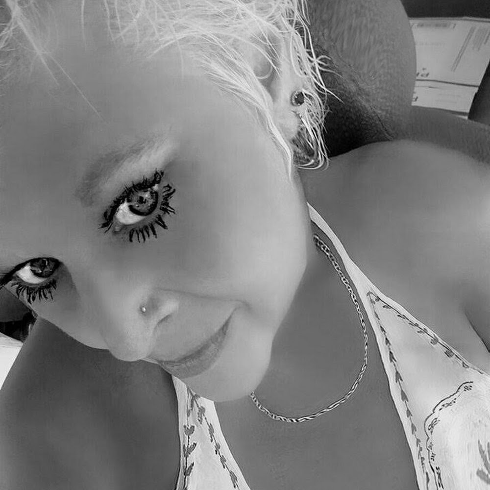 Meet your Posher, Julez